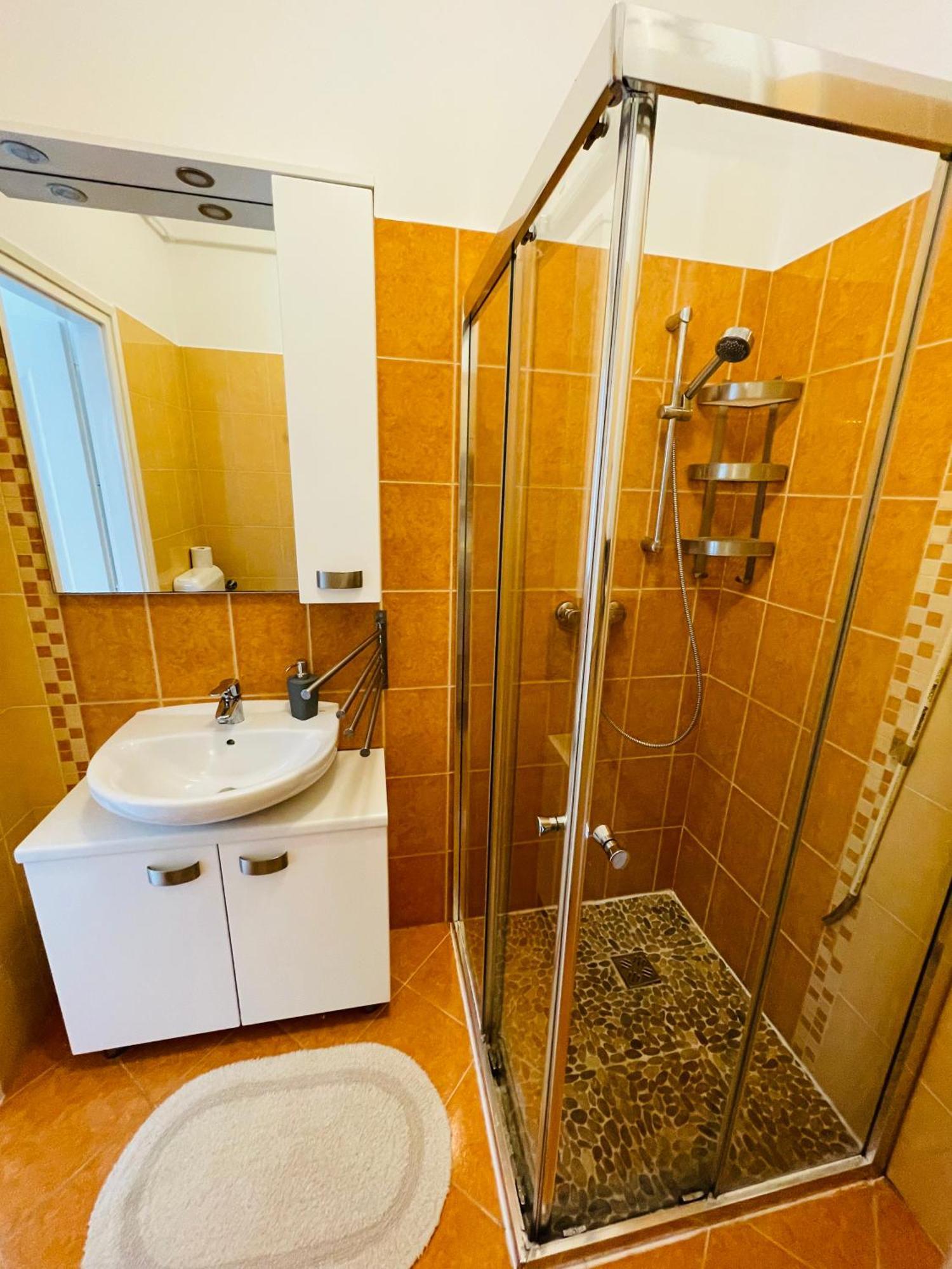 Gold Apartman Nagykanizsa Ngoại thất bức ảnh